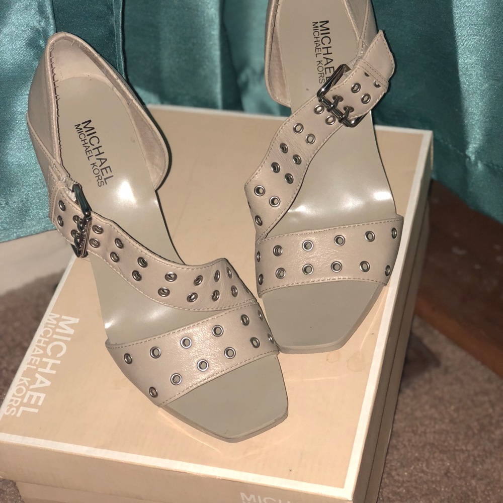 Sandal